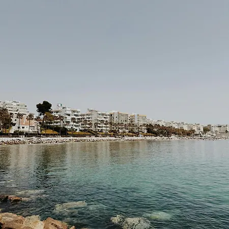 شقة Beachfront In *